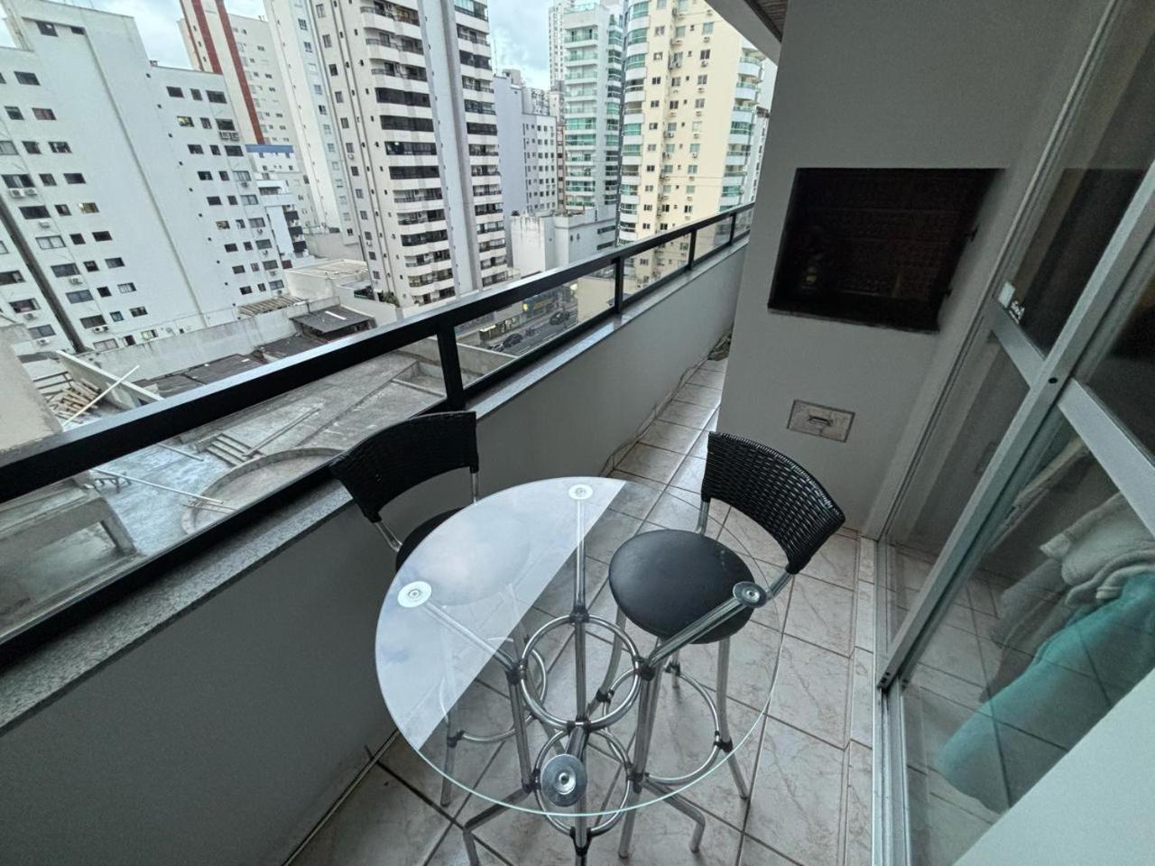 Ferienwohnung Apartamento 2 Quartos Central Diferenciado Balneário Camboriú Exterior foto